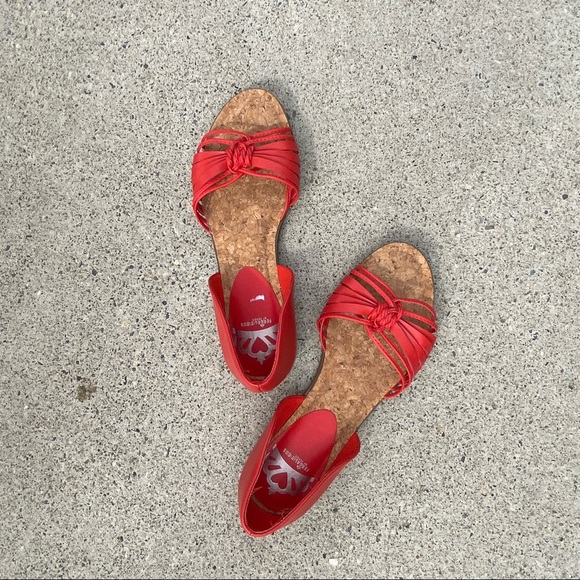 Fergalicious by Fergie women orange Boho sandals. Size 8M. Great used condition. - Picture 5 of 8